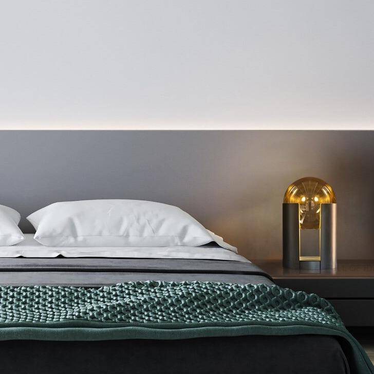 Lampe à poser design LED avec base arrondie en métal et boule lumineuse Designer - vue 3 sur 5