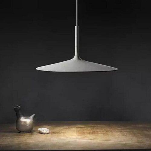 Suspension design LED avec abat-jour chapeau en ciment gris - vue 4 sur 4