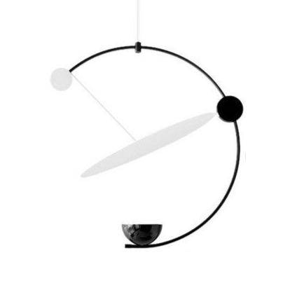Suspension design LED avec arc de cercle noir et boule lumineuse Creative - vue 5 sur 7