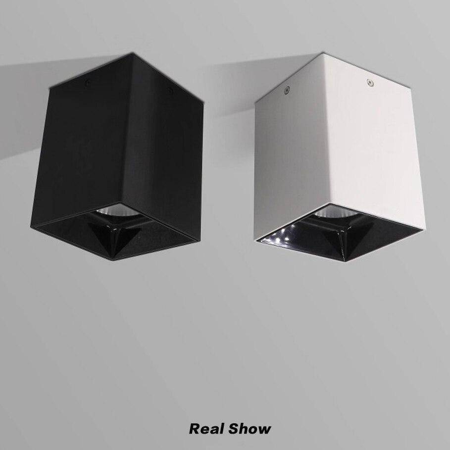 Spot moderne LED en cube noir ou blanc - vue 6 sur 7