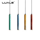 Suspension design LED allongée en ciment terrazzo coloré