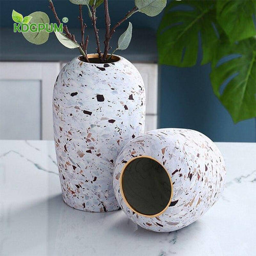 Vase design en céramique style Terrazzo blanc - vue 3 sur 8