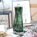 Vase en verre design au style géométrique Urna