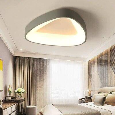 Plafonnier LED triangle arrondi Corridor - vue 2 sur 4