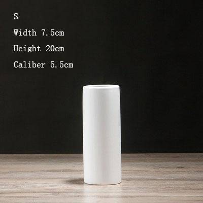 Vase en céramique design en cylindre style minimaliste - vue 3 sur 11