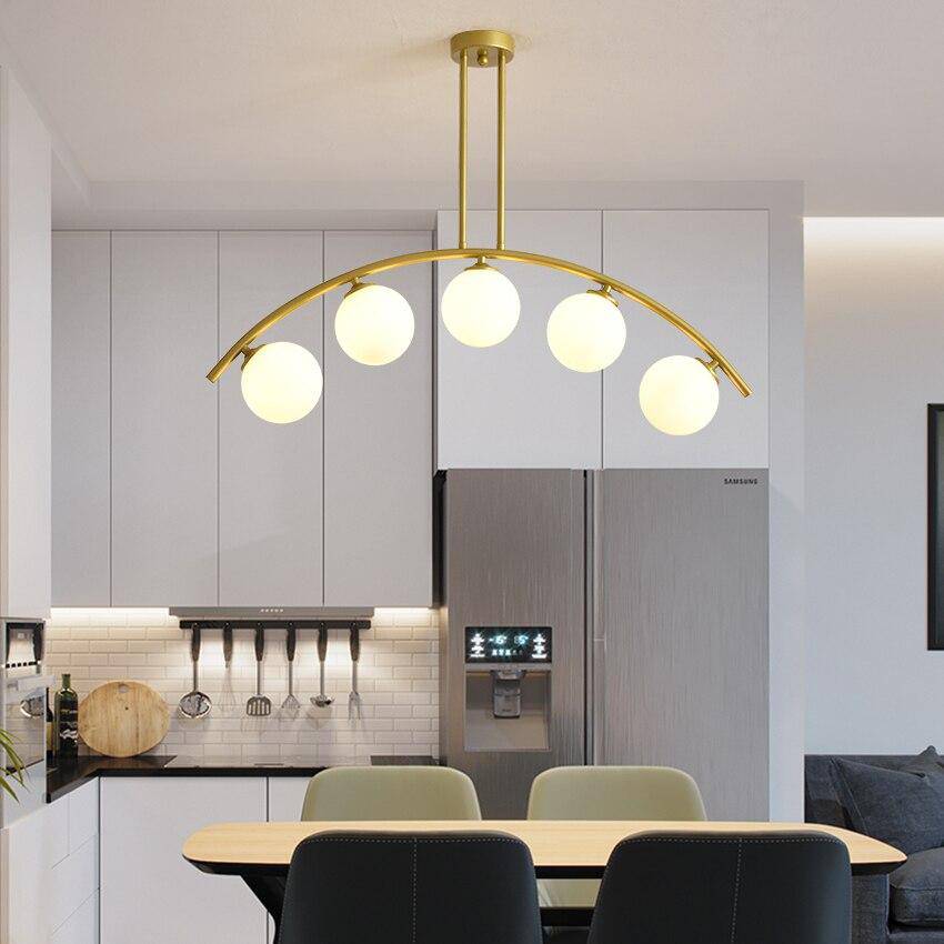 Lustre design LED avec bras arrondi doré et boules en verre Luxury - vue 2 sur 7