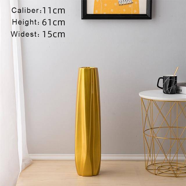 Vase design en céramique colorée style géométrique - vue 5 sur 8