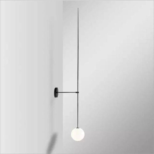 Applique murale design à LED avec tube doré et boule en verre blanche - vue 7 sur 6
