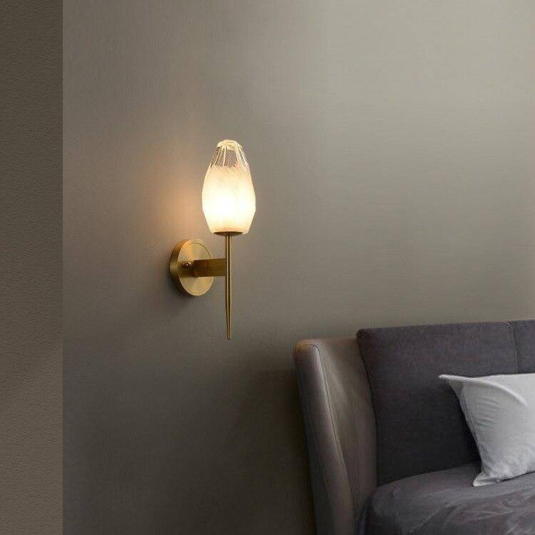 Applique murale design LED dorée avec abat-jour cristal - vue 5 sur 8
