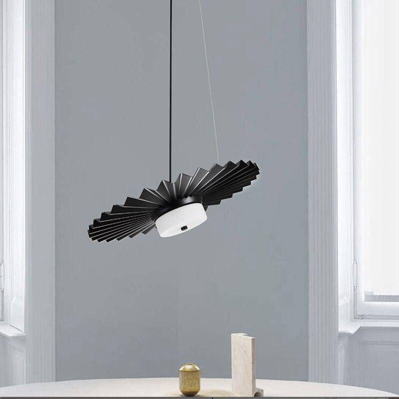 Suspension design à LED en métal plissé noir Loft - vue 3 sur 4