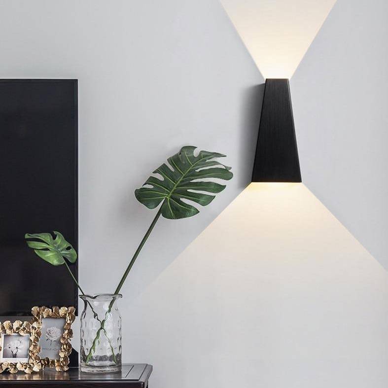 Applique murale design à LED en métal brossé style géométrique - vue 5 sur 18
