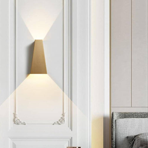 Applique murale design à LED en métal brossé style géométrique - vue 4 sur 18