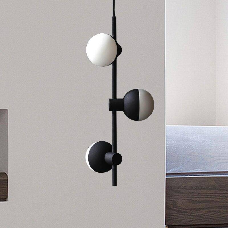 Suspension moderne à LED en métal noir avec trois boules en verre Chandelier - vue 2 sur 5