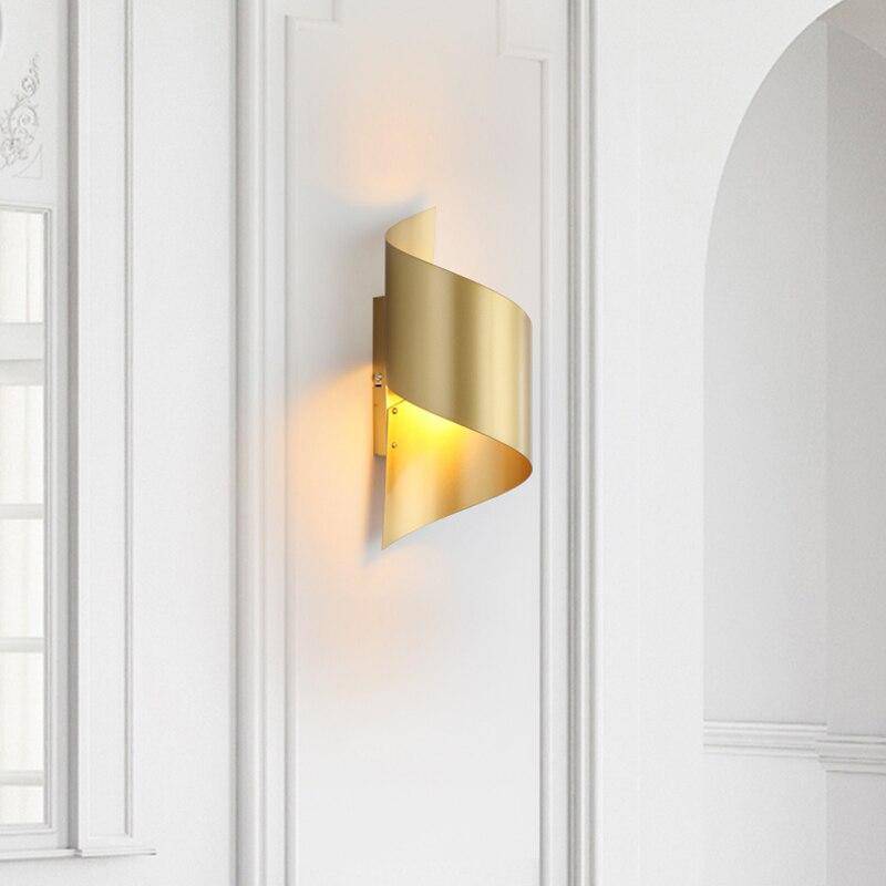 Applique murale design à LED avec courbe en métal doré Loft - vue 5 sur 5