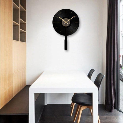 Horloge murale ronde design noire et aiguilles dorées 30cm - vue 4 sur 5