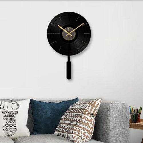 Horloge murale ronde design noire et aiguilles dorées 30cm - vue 3 sur 5