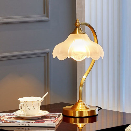 Lampe à poser vintage avec abat-jour fleur Magnolya - vue 2 sur 5