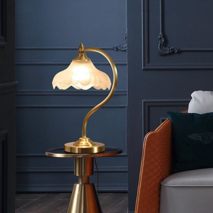 Lampe à poser vintage avec abat-jour fleur Magnolya - vue 3 sur 5