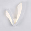 Applique murale design LED en forme de V blanc
