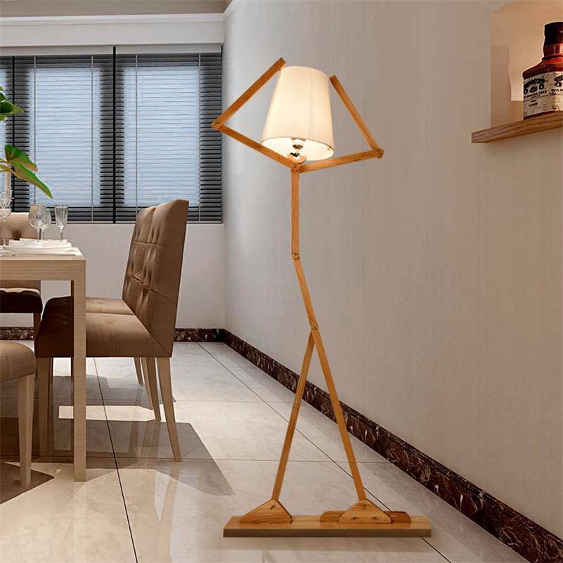 Lampadaire original en bois en forme de bonhomme avec abat-jour tissu - vue 2 sur 2