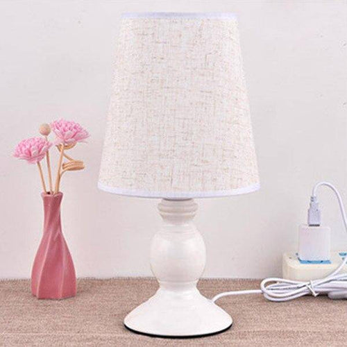 Lampe de chevet blanche avec abat-jour en tissu avec papillon et fleurs - vue 9 sur 8