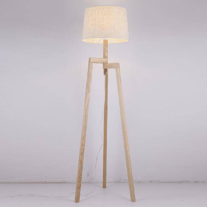 Lampadaire en bois Modern Wood sur 3 pieds avec abat-jour en tissu - vue 4 sur 4