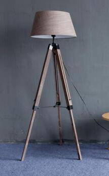 Lampadaire sur pied en tréteaux en bois ajustable avec abat-jour tissu - vue 3 sur 14
