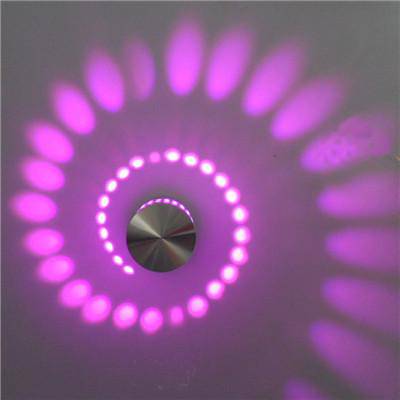 Plafonnier ou applique LED effet coloré Gallery - vue 5 sur 12