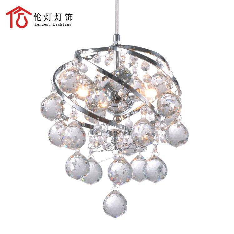 Suspension design moderne en cristal et boules - vue 5 sur 5