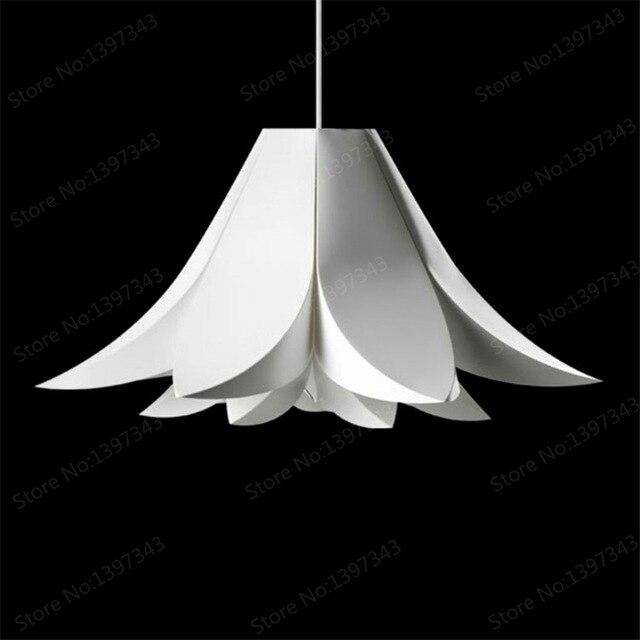 Suspension design en pétales de fleur blanche moderne - vue 3 sur 6