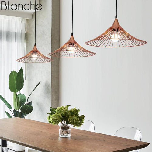 Suspension design à LED chapeau de paille coloré - vue 8 sur 8