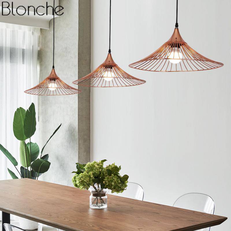 Suspension design à LED chapeau de paille coloré - vue 7 sur 8