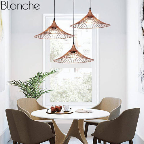 Suspension design à LED chapeau de paille coloré - vue 4 sur 8