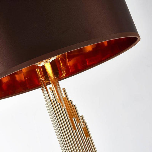 Lampadaire design doré avec abat-jour noir arrondi body - vue 6 sur 8