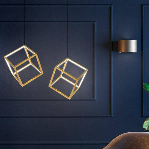 Suspension design à LED en forme de branches de cube dorée - vue 6 sur 9