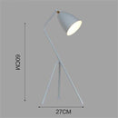 Lampe de bureau design à trois pieds Trigeminal