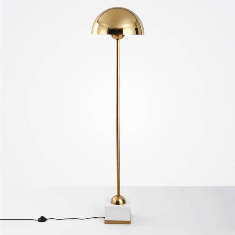 Lampadaire design à LED en métal doré avec abat-jour sphérique - vue 2 sur 5