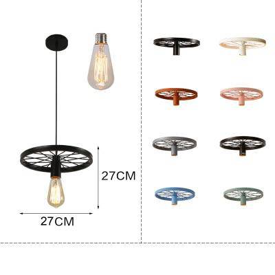 Suspension design rétro en forme de roue en métal - vue 7 sur 8