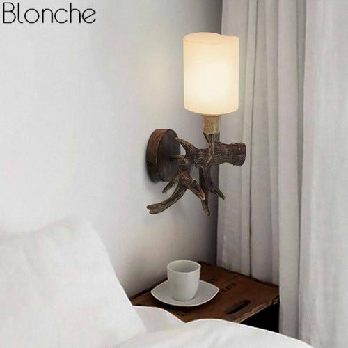 Applique murale LED cornes de cerf en bois et abat-jour en verre - vue 3 sur 5