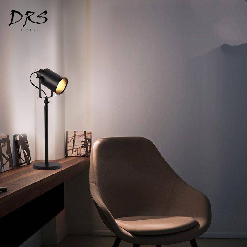 Lampe de bureau à LED spot ajustable sur pied noir - vue 3 sur 6