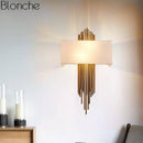 Applique murale design à LED dorée avec abat-jour blanc Luxury
