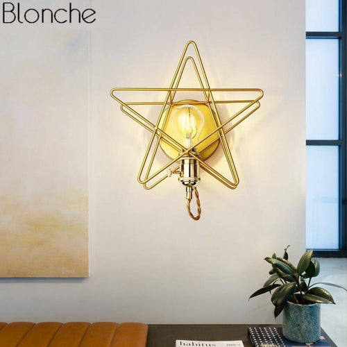 Applique murale LED en forme d'étoile dorée - vue 3 sur 5