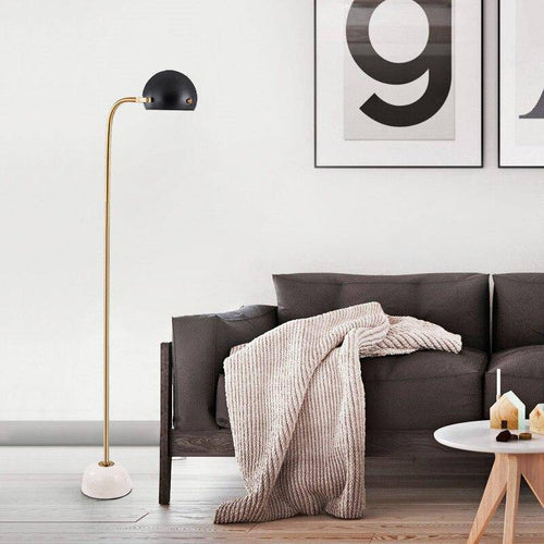 Lampadaire design doré avec abat-jour boule noire et base en marbre - vue 2 sur 9