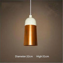 Suspension design LED avec abat-jour en métal arrondi au bords dorés Loft