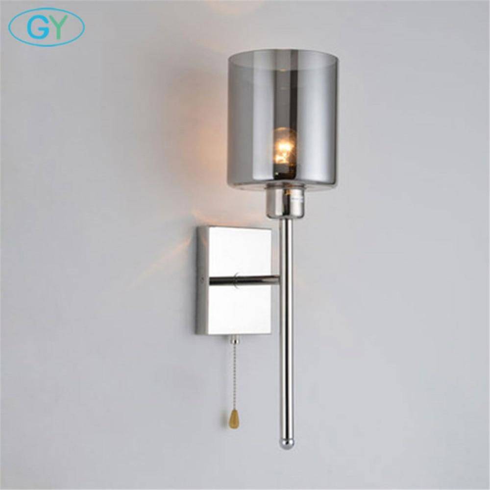 Applique murale design chromée à LED et abat-jour cylindrique en verre - vue 3 sur 4