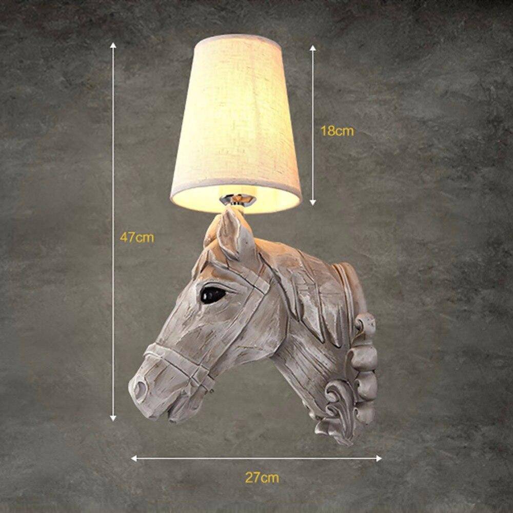 Applique murale en forme de tête de cheval et abat-jour - vue 4 sur 5