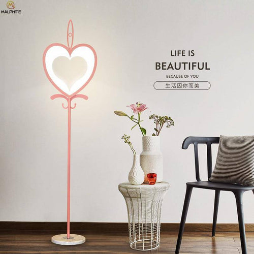 Lampadaire rose en forme de coeur Gift - vue 5 sur 6
