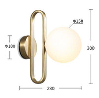 Applique murale design à LED avec anneau doré et boule en verre Sconce