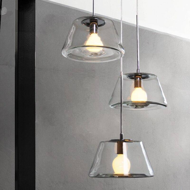 Suspension design en verre à LED triangle - vue 2 sur 7