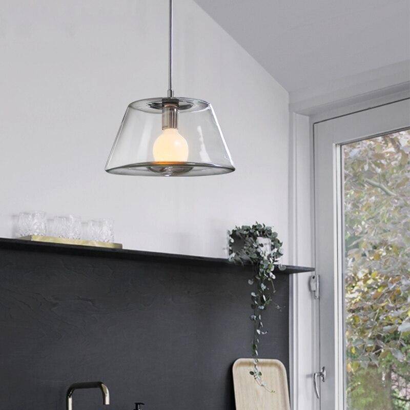 Suspension design en verre à LED triangle - vue 3 sur 7